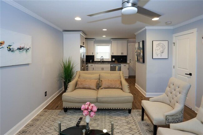 Photo - 1809 Vesta Ave