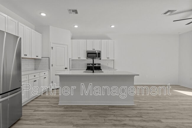 Photo - 1111 Ichabod Ave