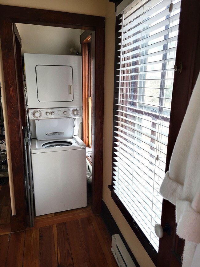Stacking Washer/Dryer - 25 Beech St Unit A