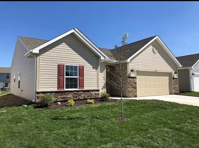 Building Photo - BRITTANY CHASE...3 Bedroom 2 bath