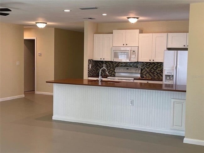 Photo - 6185 Deming Ave