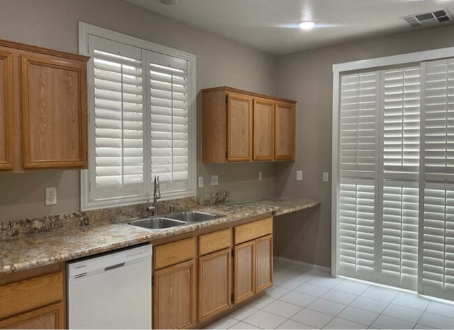 Photo - 5952 Hickory Nut Ave