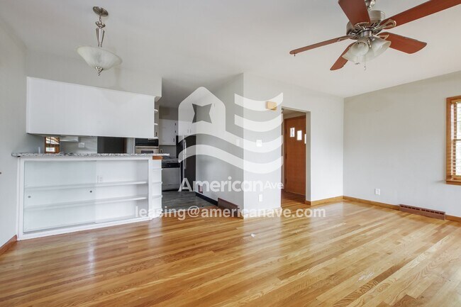 Photo - 4728 Roosevelt Ave