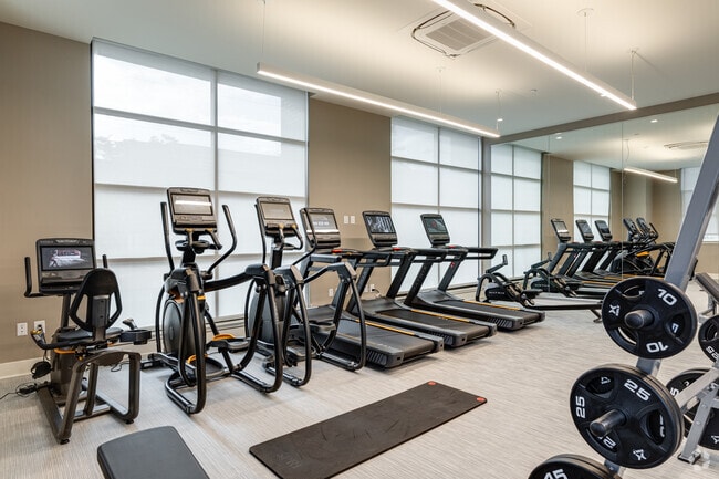 Iron Den, Fitness Center