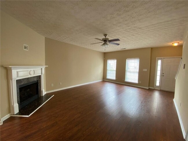 Photo - 646 Kenridge Dr