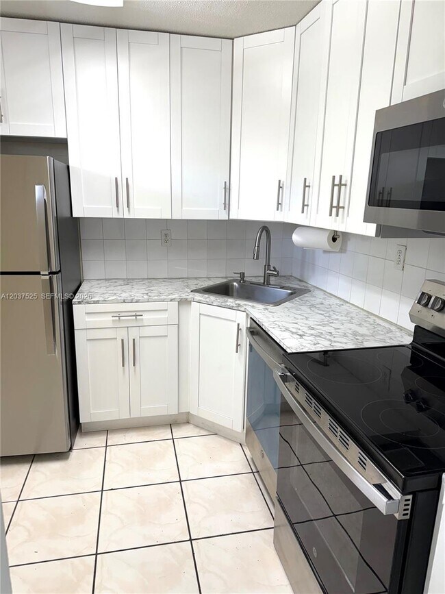 Photo - 9440 Fontainebleau Blvd Unit 406