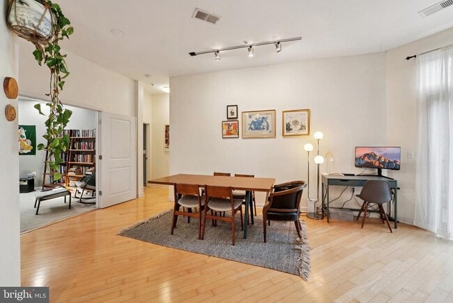 Photo - 1209 N Charles St Unit 312