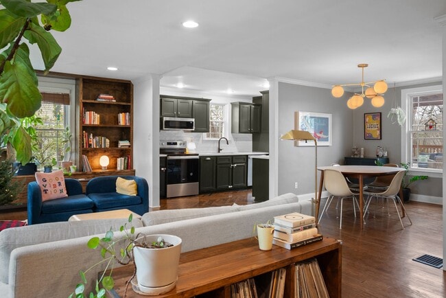 Photo - 1601 Golf St