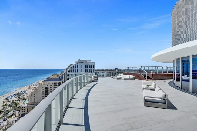 Building Photo - 701 N Fort Lauderdale Beach Blvd Unit PH1801