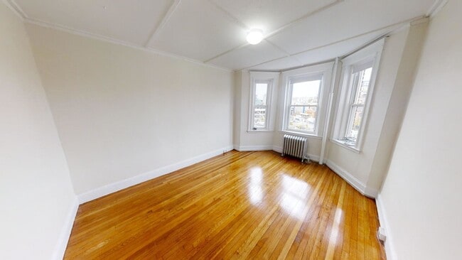 Photo - 1111 Boylston St