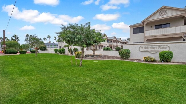 Photo - Awesome 2bd/2ba Condo close to Tempe Town Lake, ASU, Sky Harbor, Freeway Access and Light Rail.