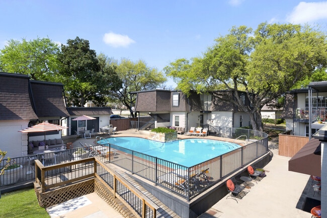 Photo - Monticello Apartments