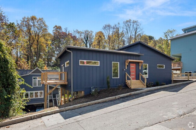 Building Photo - Gorgeous Modern Home between West AVL and ...