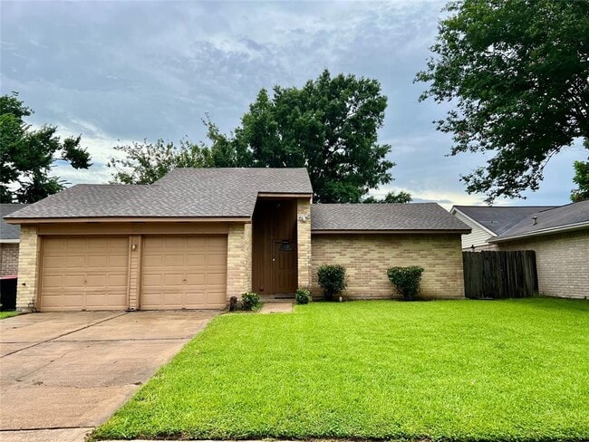 Building Photo - 17310 Pastoria Dr Rental