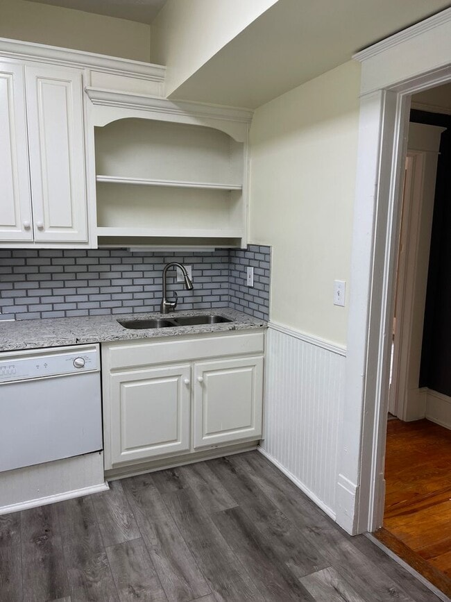 Photo - 890 N Highland Ave NE Unit Apt 4