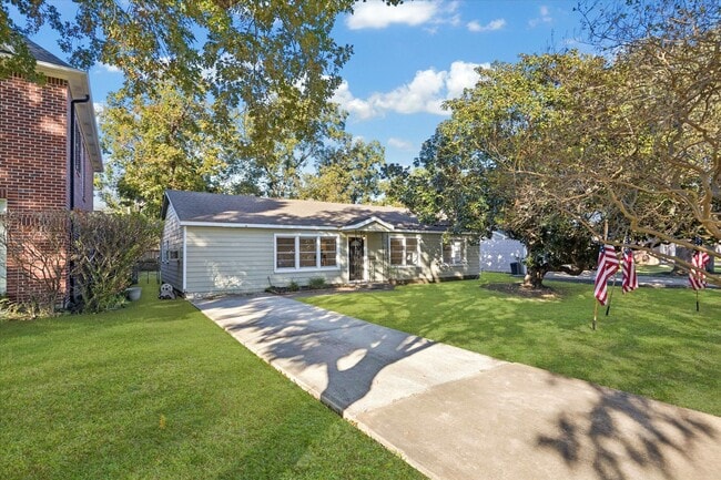 5122 Locust St