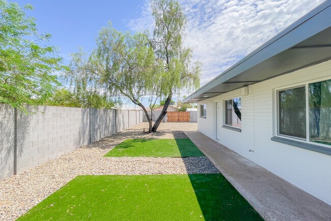 Photo - 1127 N Harold St Tempe AZ 85281