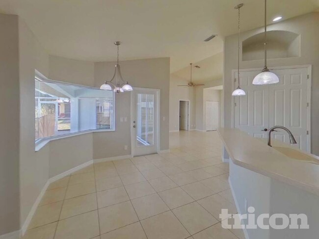 Photo - 4090 W Price Blvd