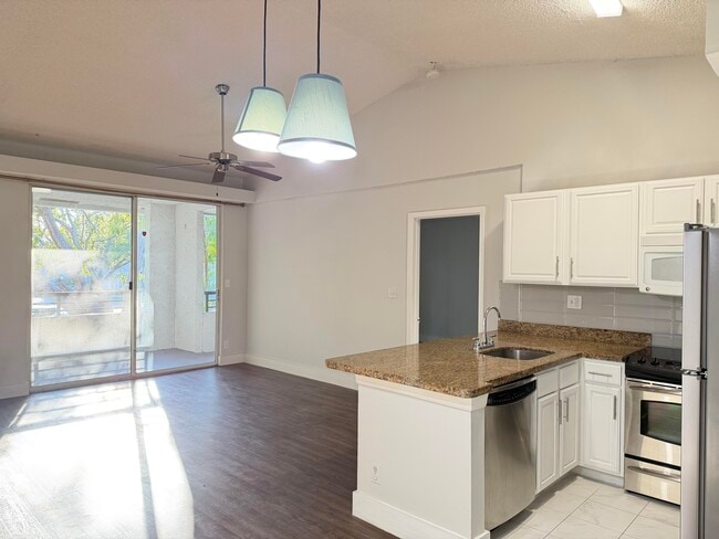 Photo - 921 Lyons Rd Unit 3205