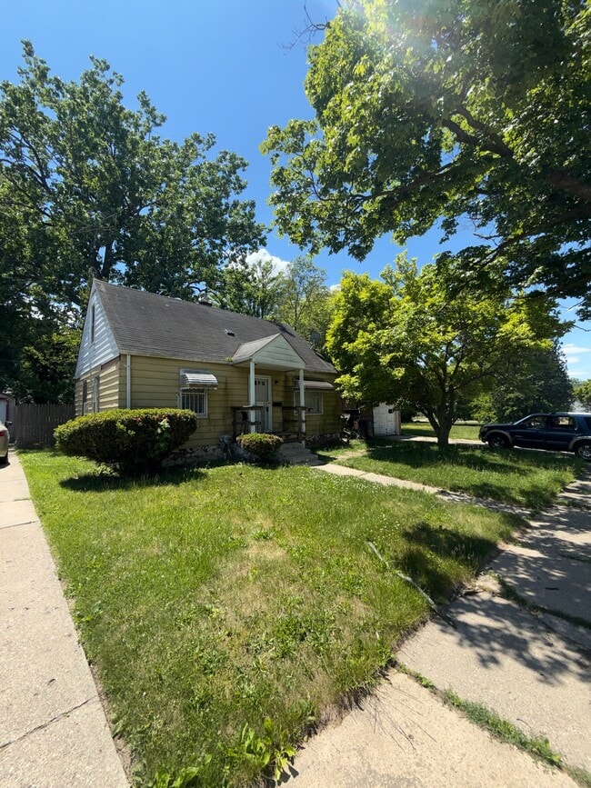 Photo - 411 W Marengo Ave