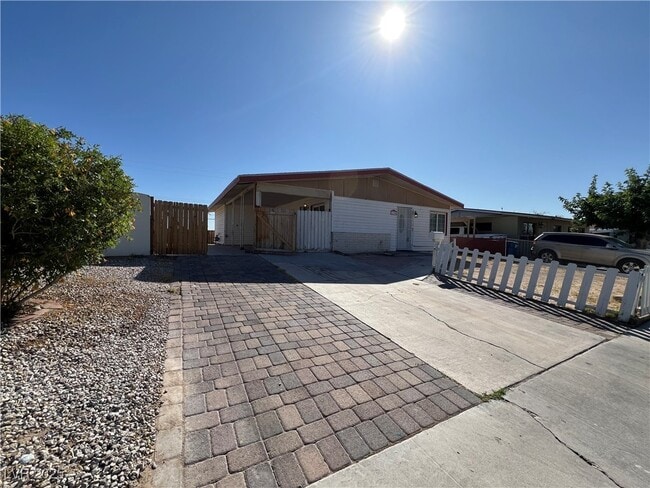 Building Photo - 1128 Greenway Dr Rental