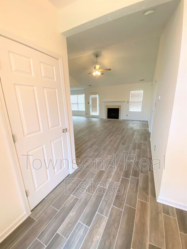 Photo - 376 Tennessee Walker Dr