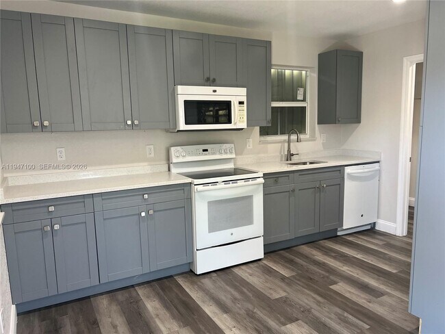 Photo - 2837 NW 8th St