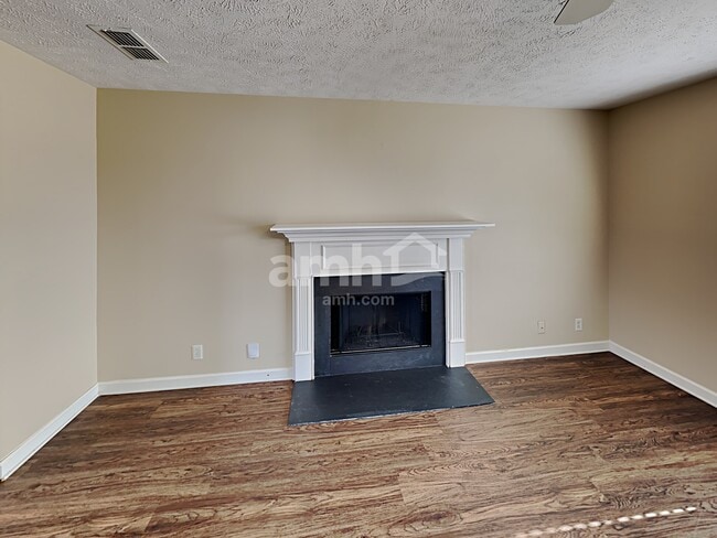 Photo - 3044 Donard Ct