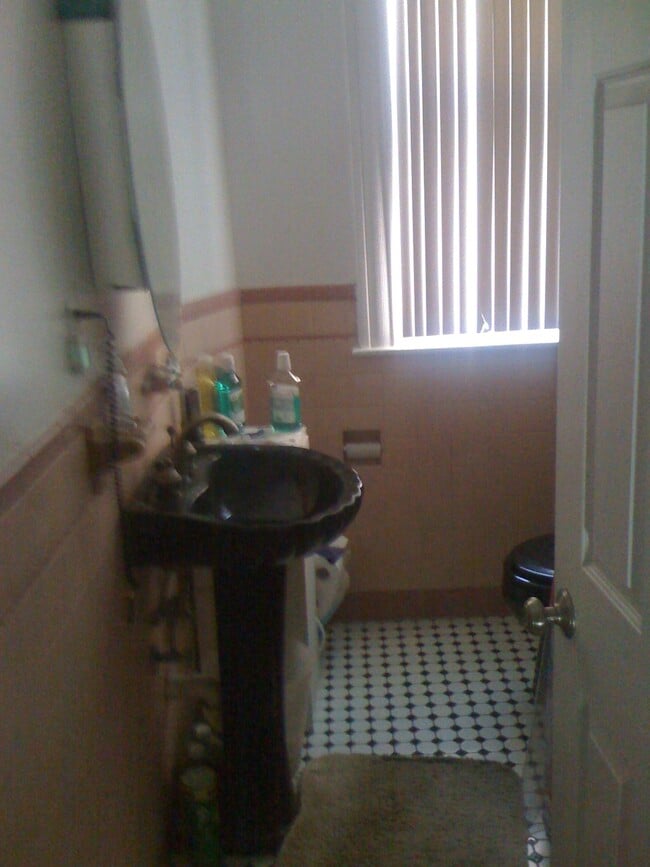 Photo - 1711 17th St NW