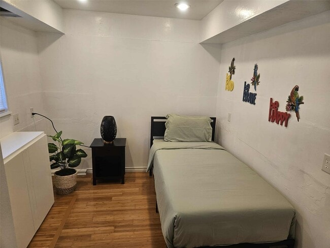 Photo - 812 Marlin St