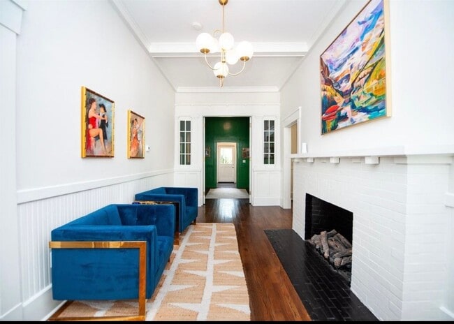 144 W Hampton Ave