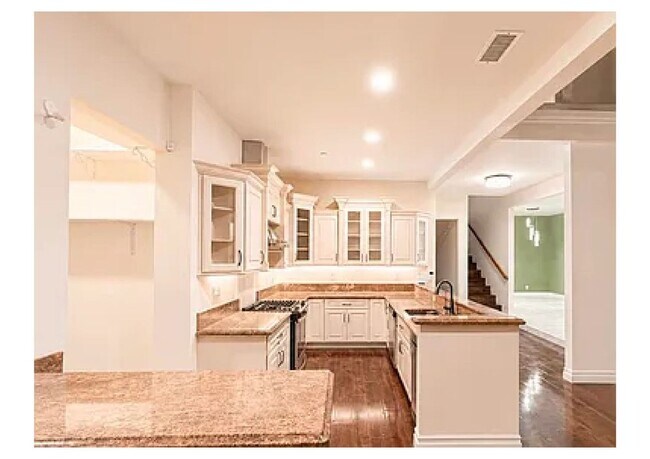 Photo - 19462 Harding Ln
