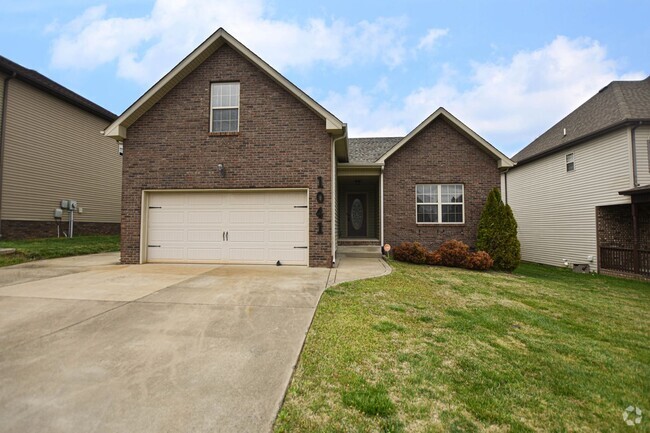 Building Photo - Pet Friendly Four Bedroom! Rental