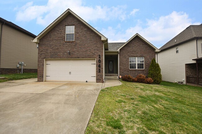 Building Photo - Pet Friendly Four Bedroom! Rental