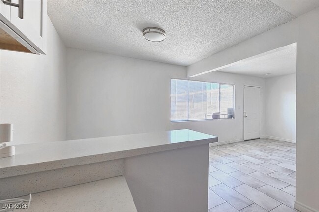 Photo - 212 Orland St Unit 28