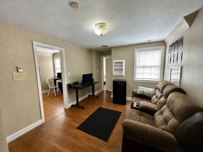 Photo - 730 Golfview Dr