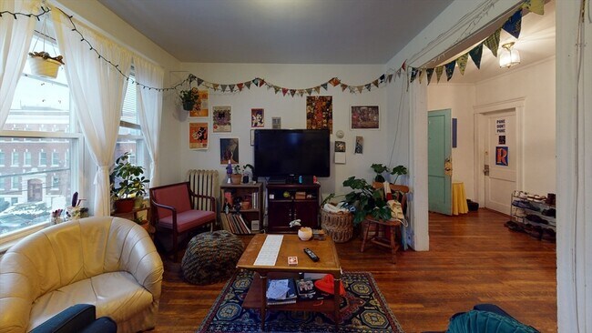 Building Photo - 11 Ransom Rd Unit 3