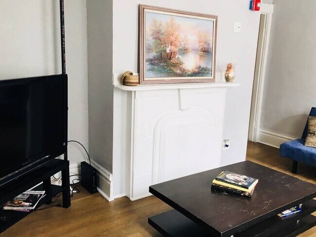 90 S 22nd St Unit House