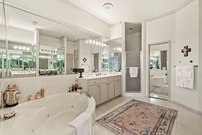 Building Photo - 4513 Country Club View