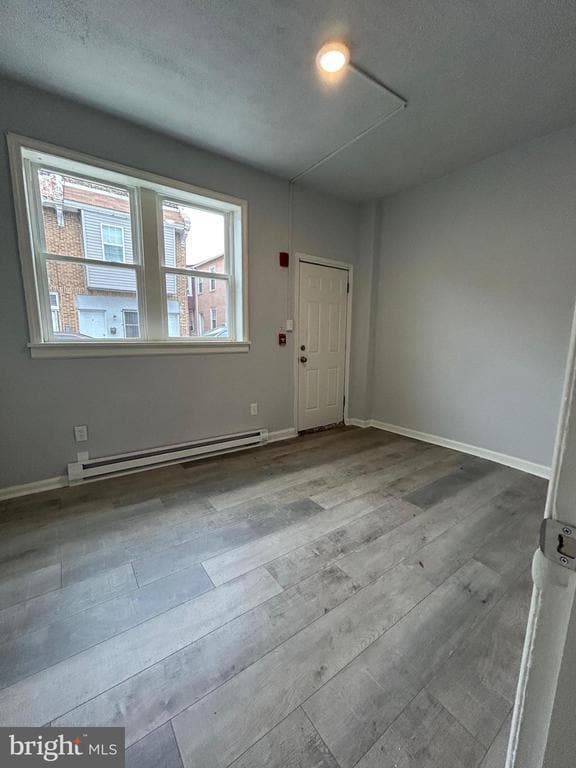Photo - 1671 Orthodox St