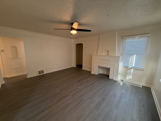 Photo - 820 Central Ave