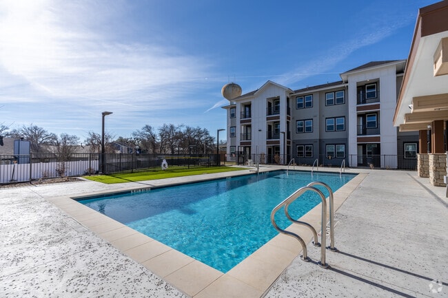 Swimming Pool - Red Oaks