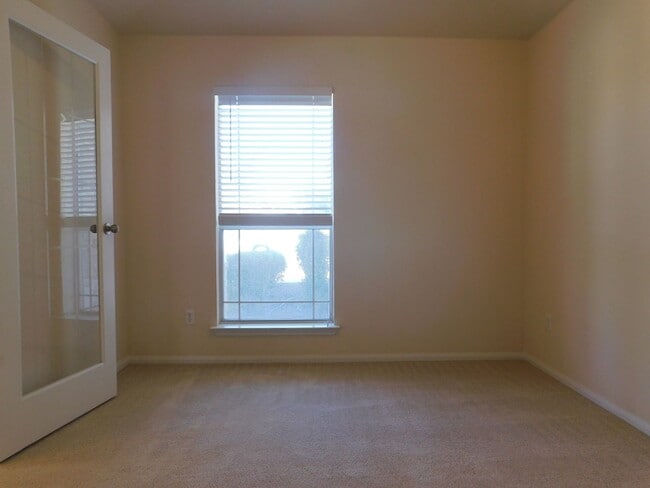 523 Cattail Cir