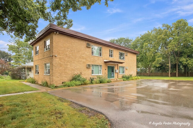 420 S Lake St