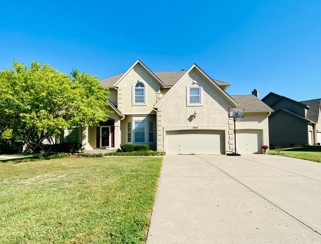 Photo - {8514}  Village of Kensington + Finished B...