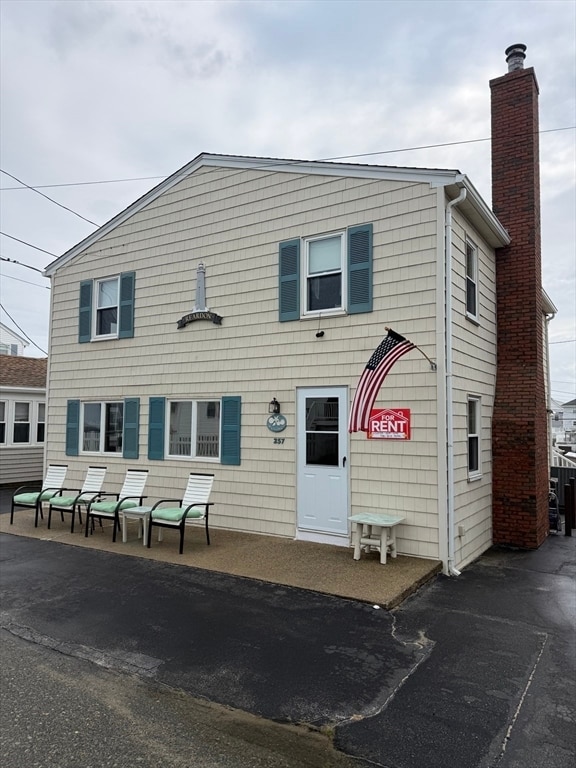 Building Photo - 257 Foster Ave