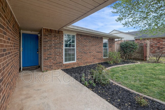 Photo - 1104 Spruce Dr