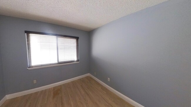 Photo - 3537 N San Joaquin St