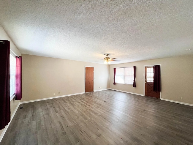 Photo - 11318 Crestfield Dr SE