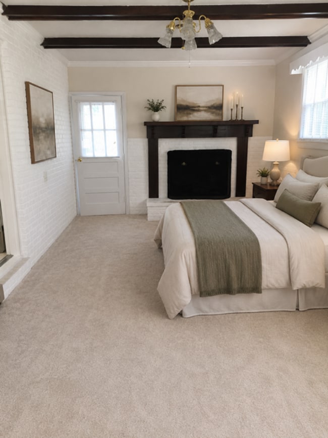 Photo - Spacious 3/4 Bedroom, 2 Bathroom Home with Garage and Basement on Holly Street